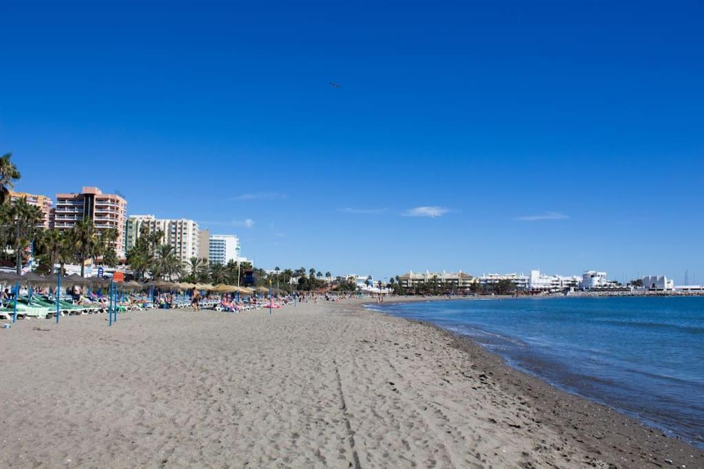 Wonderful Studio Apartment On The Beachfront بينالماذينا المظهر الخارجي الصورة